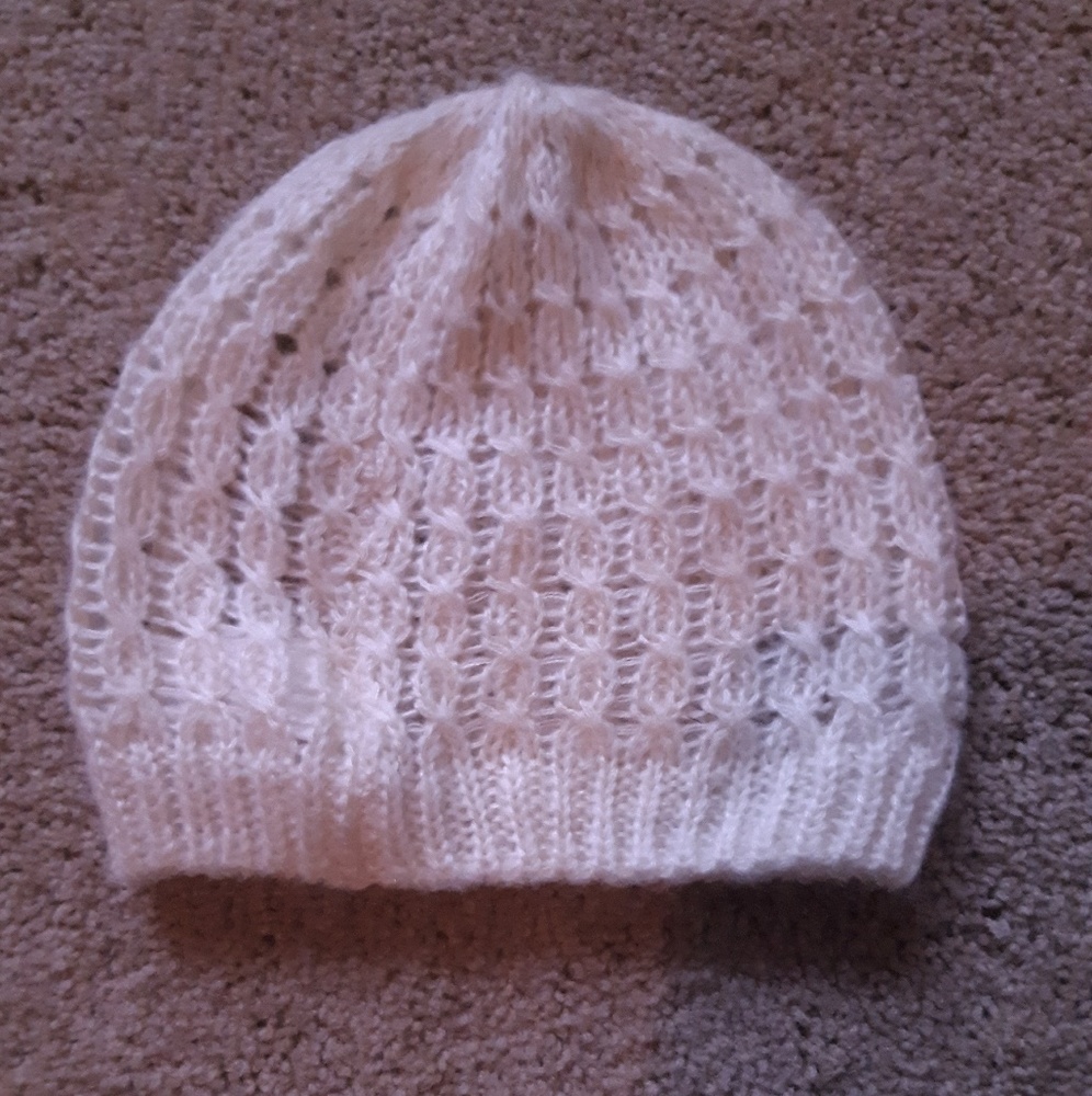 H&M White Cream Knit Beanie